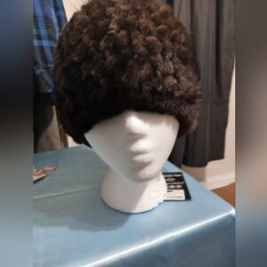 Fabulous Furs Winter Pom